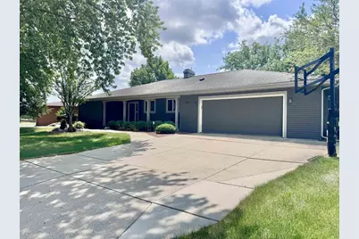 4520 Hearthridge Drive, Janesville, WI 53546 - Photo 4