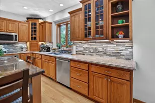 841 Wickersham Ct, Sun Prairie, WI 53590 - Photo 12
