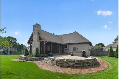 841 Wickersham Court, Sun Prairie, WI 53590 - Photo 2