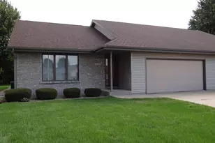 2122 Purple Aster Ln, Janesville, WI 53546 - Photo 2