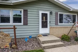 1748 Windsor Ct, Beloit, WI 53511 - Photo 4