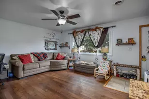 1748 Windsor Ct, Beloit, WI 53511 - Photo 6
