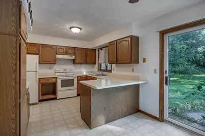 2517 Crest Line Drive, Madison, WI 53704 - Photo 8