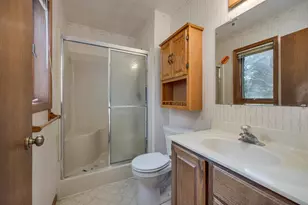 2517 Crest Line Dr, Madison, WI 53704 - Photo 18