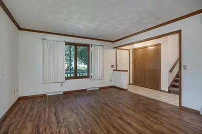 2517 Crest Line Drive, Madison, WI 53704 - Photo 12