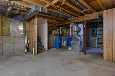 2517 Crest Line Drive, Madison, WI 53704 - Photo 30