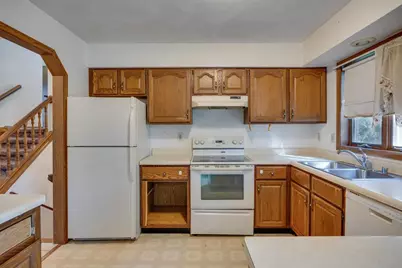 2517 Crest Line Drive, Madison, WI 53704 - Photo 6