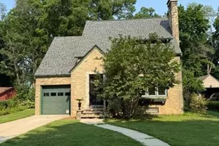 1183 Columbus Cir, Janesville, WI 53545 - Photo 2