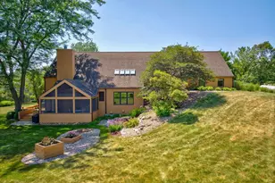 2532 Bigler Cir, Verona, WI 53593 - Photo 4