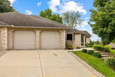1227 W Sherman Avenue, Fort Atkinson, WI 53538 - Photo 2
