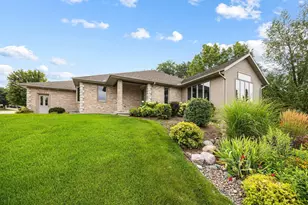 1227 W Sherman Ave, Fort Atkinson, WI 53538 - Photo 1