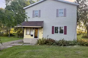 305 Rosedale Ave, Fox Lake, WI 53933 - Photo 2