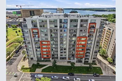 309 W Washington Avenue #412, Madison, WI 53703 - Photo 2