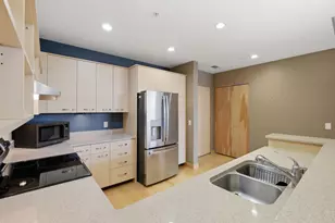 309 W Washington Ave, Madison, WI 53703 - Photo 10