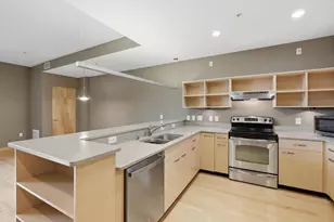 309 W Washington Ave, Madison, WI 53703 - Photo 12