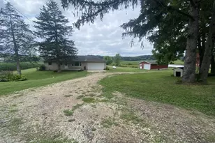 5615 County Rd P, Cross Plains, WI 53528 - Photo 4