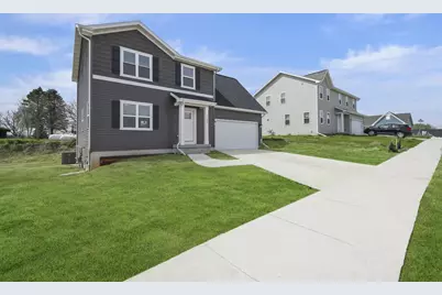 203 Dahlia Drive, Stoughton, WI 53589 - Photo 2