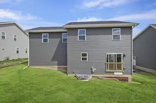 203 Dahlia Dr, Stoughton, WI 53589 - Photo 28