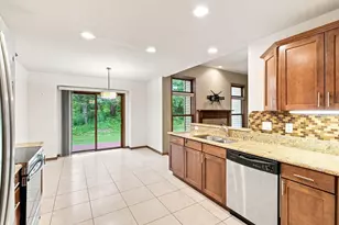 533 Hill St, Baraboo, WI 53913 - Photo 16