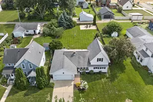 106 W 2nd St, Waunakee, WI 53597 - Photo 38