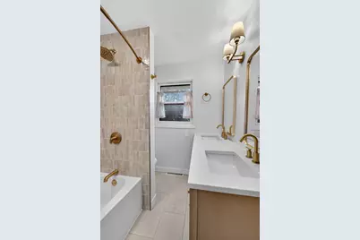 106 W 2nd Street, Waunakee, WI 53597 - Photo 10