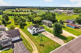 801 E Chestnut St, Pardeeville, WI 53954 - Photo 42