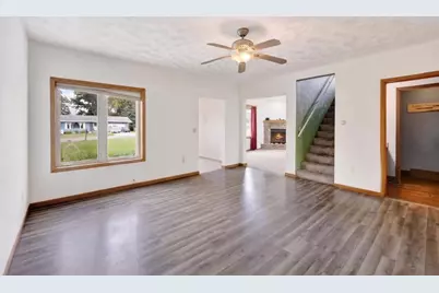 801 E Chestnut Street, Pardeeville, WI 53954 - Photo 8