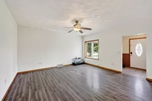 801 E Chestnut St, Pardeeville, WI 53954 - Photo 4