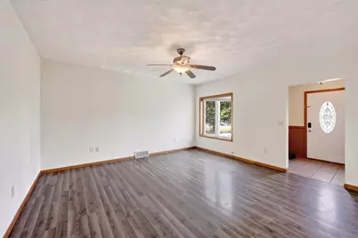 801 E Chestnut Street, Pardeeville, WI 53954 - Photo 10