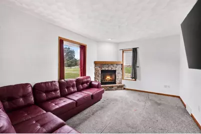 801 E Chestnut Street, Pardeeville, WI 53954 - Photo 6