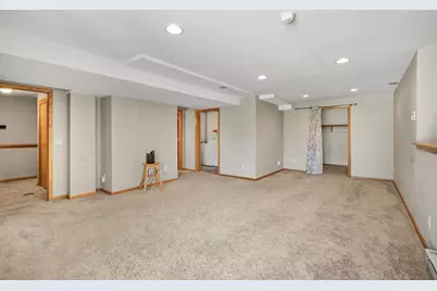 1502 Waldorf Boulevard, Madison, WI 53719 - Photo 34