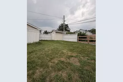 102 E Main Street, Janesville, WI 53536 - Photo 6