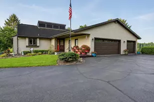 5837 N Valley Dr, Milton, WI 53563 - Photo 2