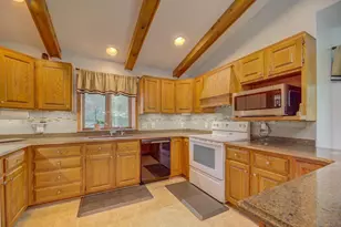 5837 N Valley Dr, Milton, WI 53563 - Photo 4