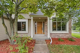 2 Cranbrook Cir, Madison, WI 53719 - Photo 2