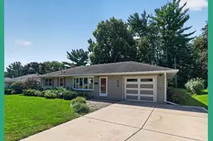 414 Woody Ln, Monona, WI 53716 - Photo 16