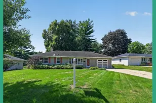 414 Woody Ln, Monona, WI 53716 - Photo 14