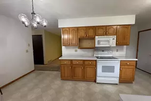 217 W 23rd St, Monroe, WI 53566 - Photo 22