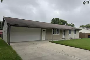 217 W 23rd St, Monroe, WI 53566 - Photo 2