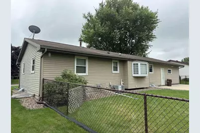217 W 23rd Street, Monroe, WI 53566 - Photo 8