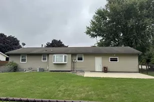 217 W 23rd St, Monroe, WI 53566 - Photo 6