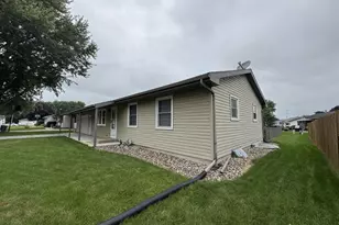 217 W 23rd St, Monroe, WI 53566 - Photo 10