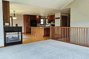 11215 Midway Ct, Freeman, WI 54624 - Photo 6