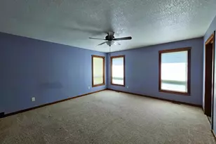 11215 Midway Ct, Freeman, WI 54624 - Photo 12