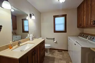 11215 Midway Ct, Freeman, WI 54624 - Photo 10