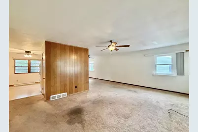 1827 Cleveland Street, Beloit, WI 53511 - Photo 8