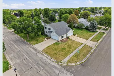 2348 Steven Street, Sun Prairie, WI 53590 - Photo 2