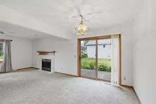 2348 Steven St, Sun Prairie, WI 53590 - Photo 6