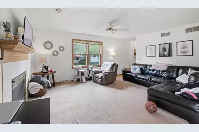 2348 Steven Street, Sun Prairie, WI 53590 - Photo 16