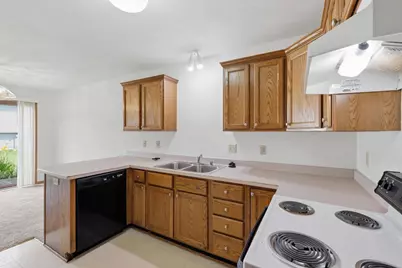 2348 Steven Street, Sun Prairie, WI 53590 - Photo 8